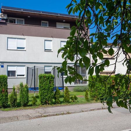 Apartment Sladic Sziszek Kültér fotó